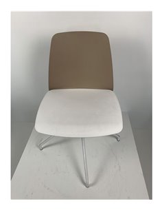 Outlet Silla Unnia blanca (4 radios) 2