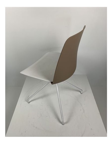 Outlet Silla Unnia blanca (4 radios)